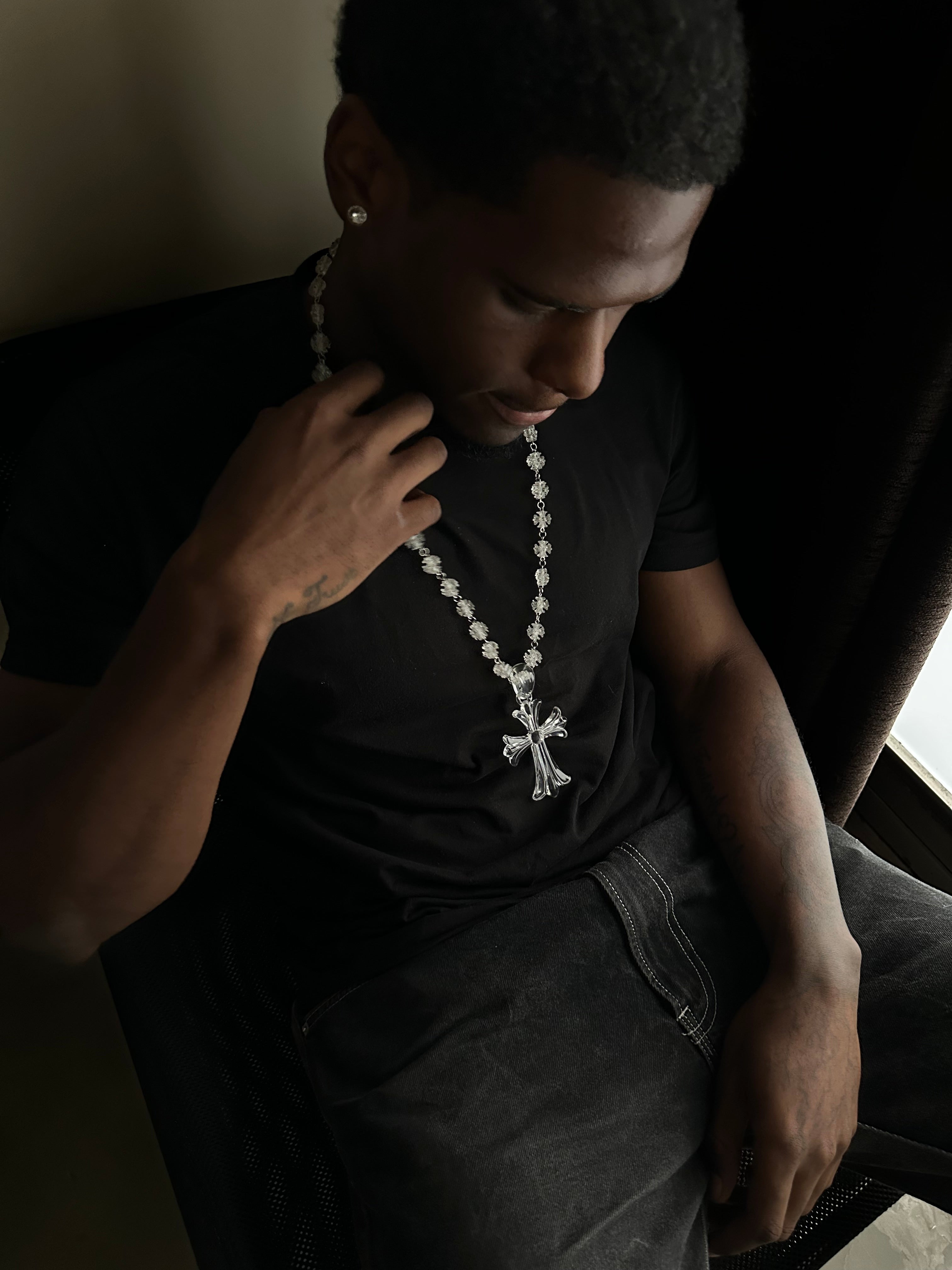 Colgante Cruz Transparente Premium | ICONO WEAR